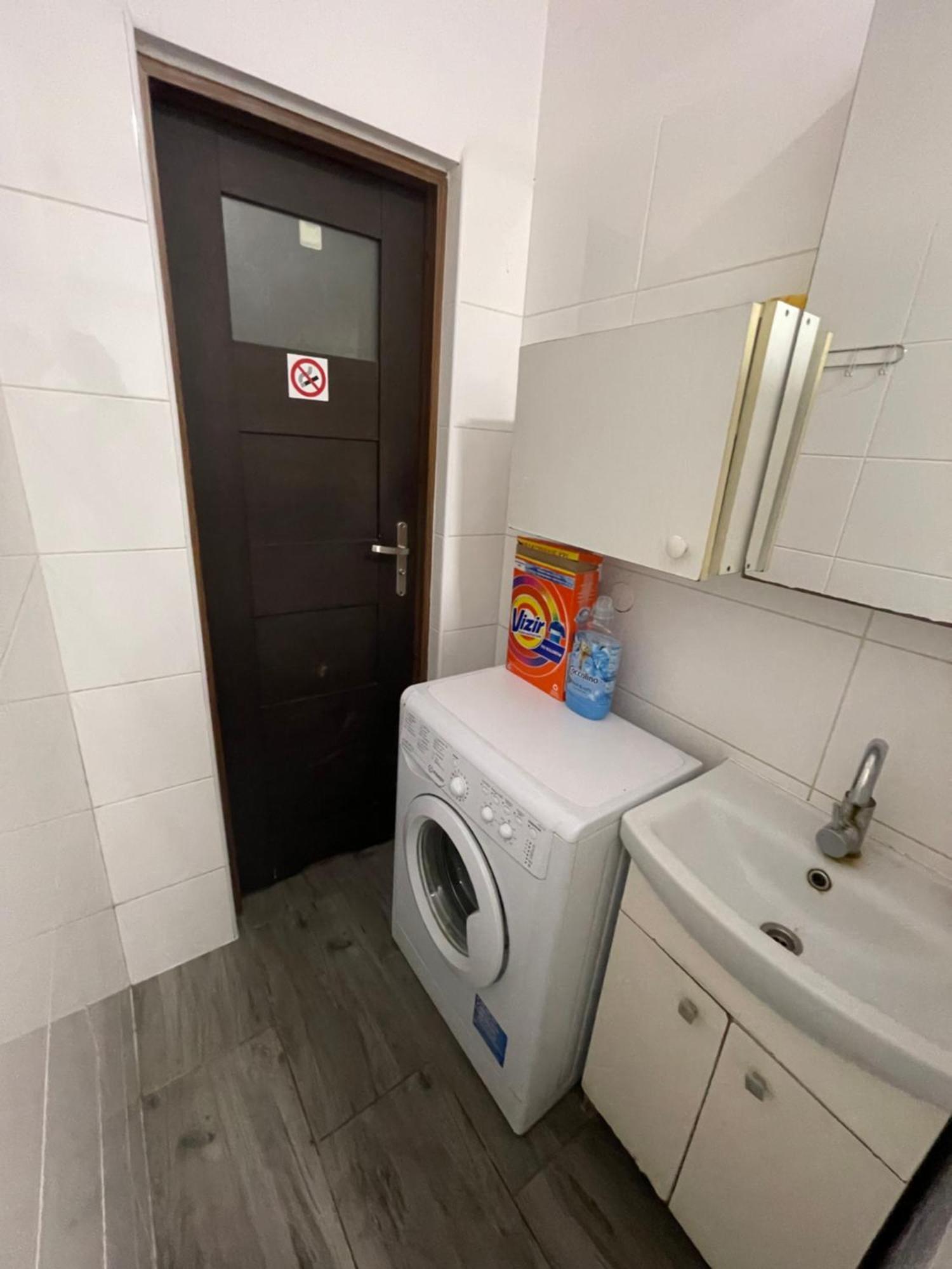 Dom U Dorogi Hostel Ozarow Mazowiecki Buitenkant foto